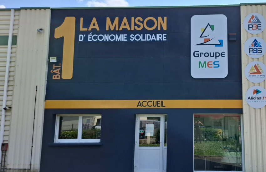 Image d'un panneau enseigne