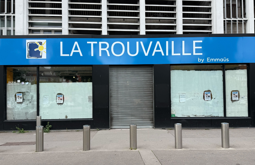 Image d'un panneau enseigne