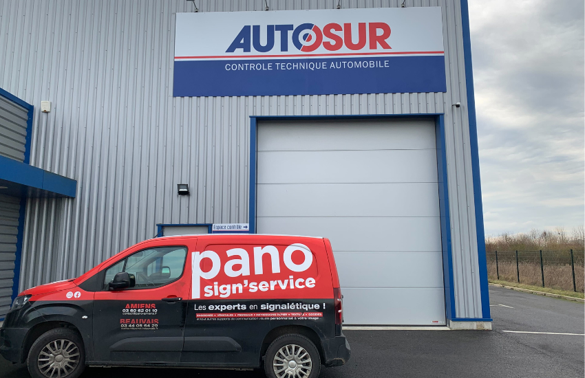 Image d'un panneau enseigne