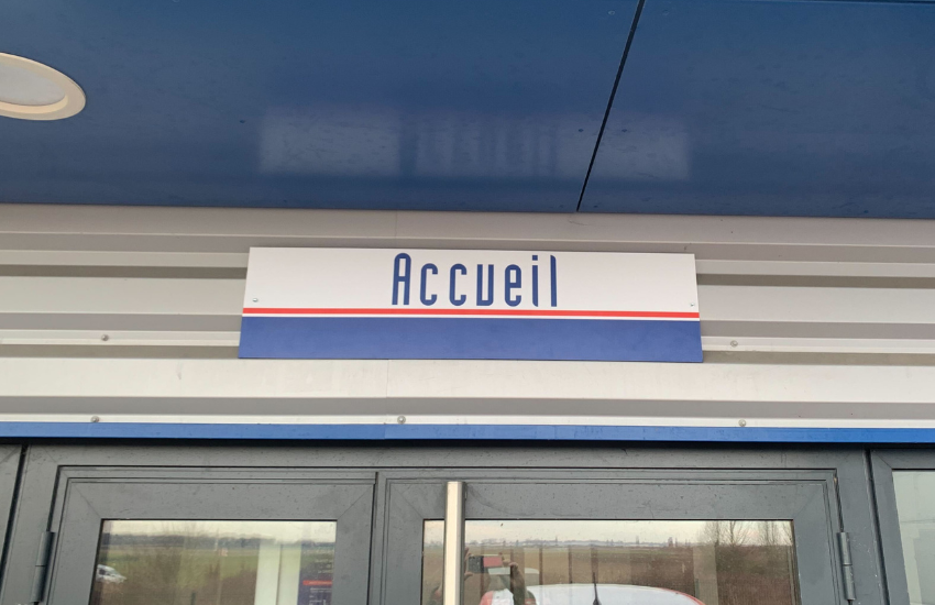 Image d'une plaque signalétique